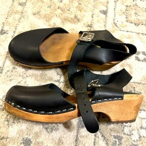 Wooden clog maryjanes